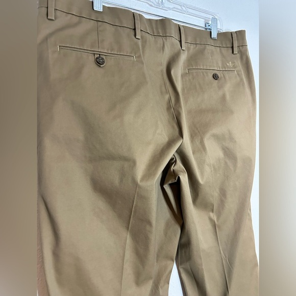 Dockers Tan Chinos Flat-Front Classic Size 38 - Picture 4 of 6